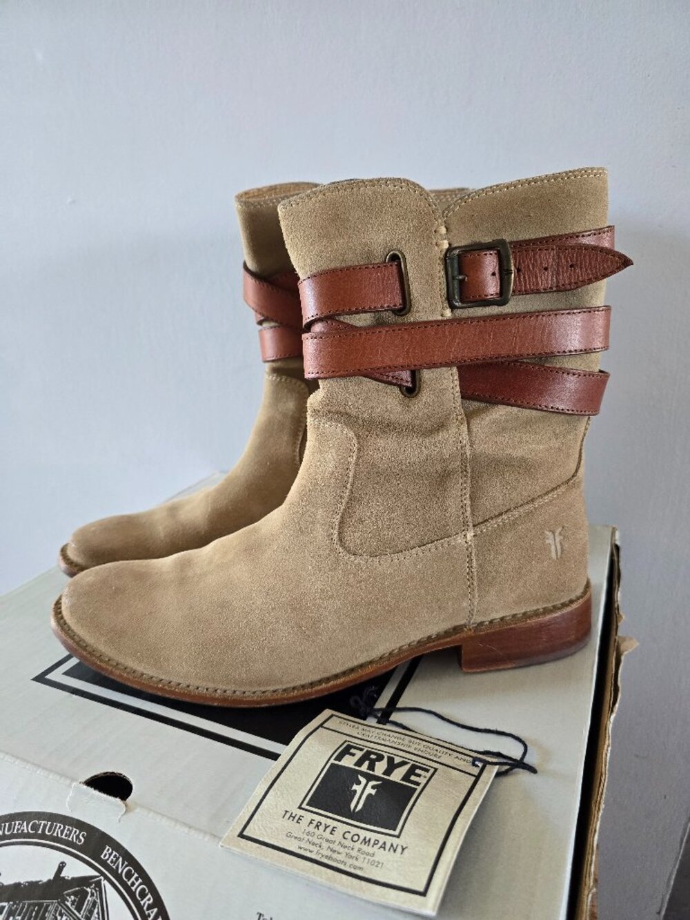 FRYE SHIRLEY STRAPPY SHORT BOOT in STONE size 9.5